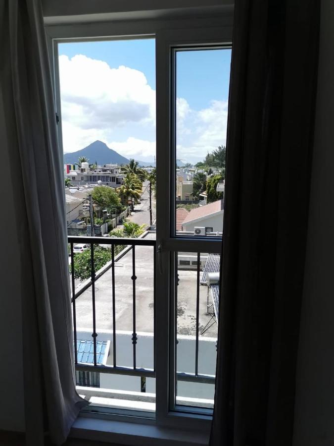 Rayon Vert Bleuphorie Beach Apartment Flic-en-Flacq Exteriör bild