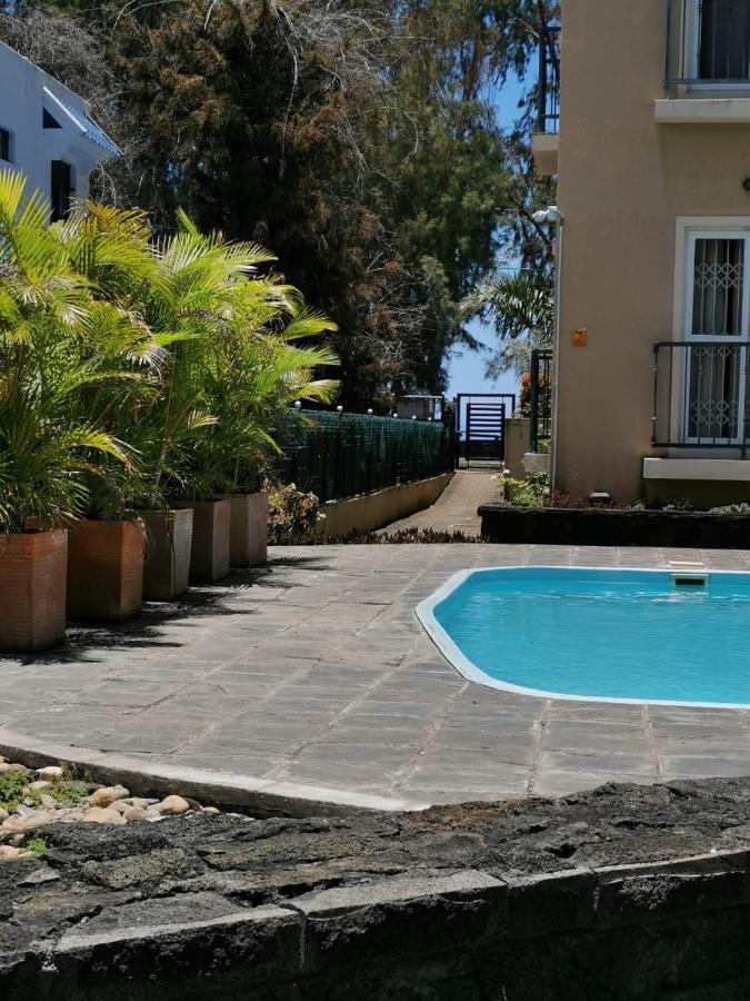 Rayon Vert Bleuphorie Beach Apartment Flic-en-Flacq Exteriör bild