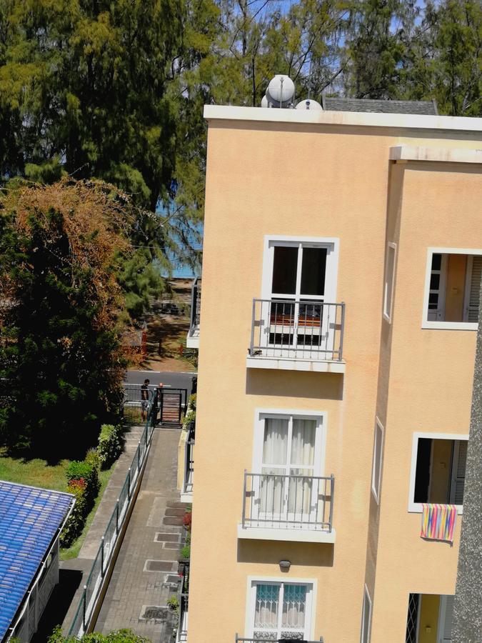 Rayon Vert Bleuphorie Beach Apartment Flic-en-Flacq Exteriör bild